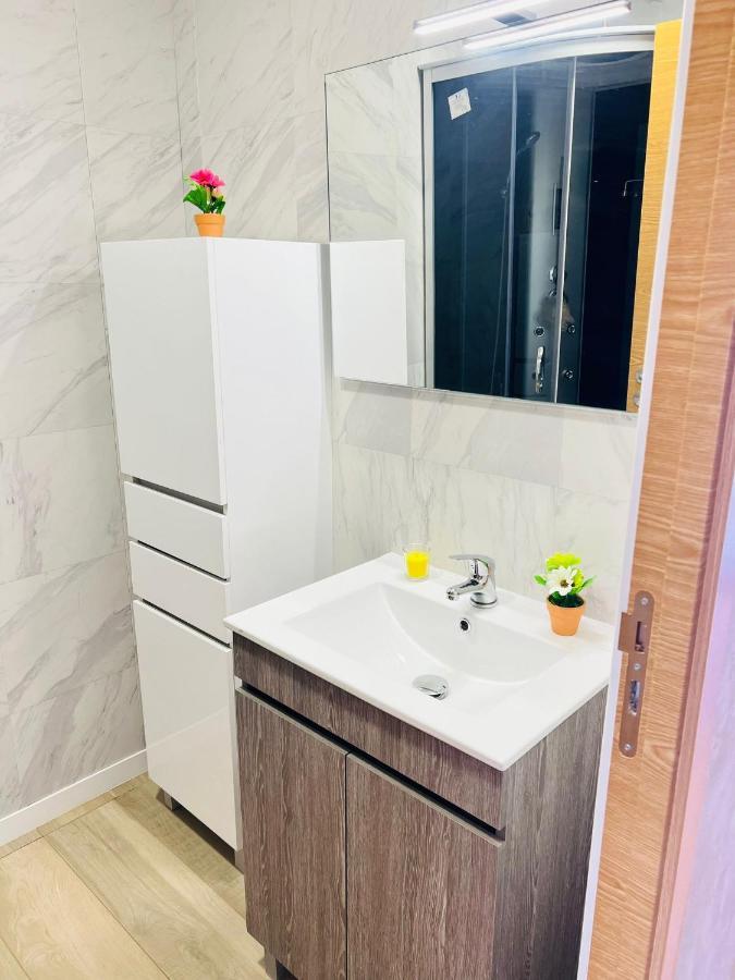 Hostel Golden Star Giao  ภายนอก รูปภาพ